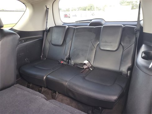 Used 2020 Nissan Armada SL image 12