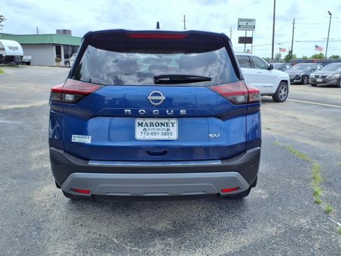Used 2022 Nissan Rogue SV image 9
