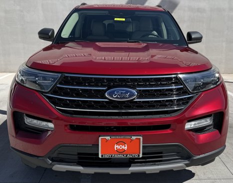 Used 2020 Ford Explorer XLT w/ Equipment Group 202A image 2