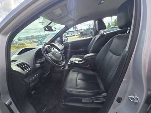 Used 2013 Nissan Leaf SL w/ Premium Pkg image 22