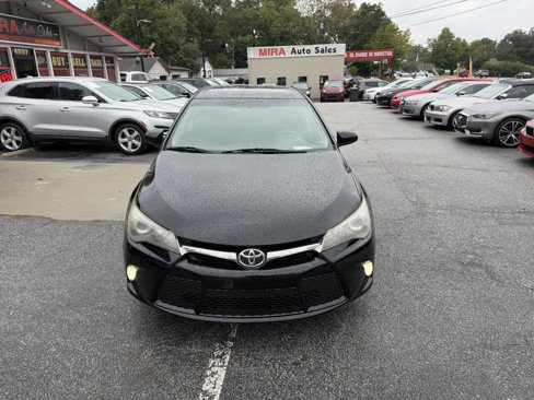 Used 2015 Toyota Camry XSE image 10