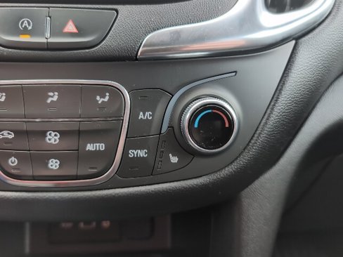 Used 2022 Chevrolet Equinox LT image 36