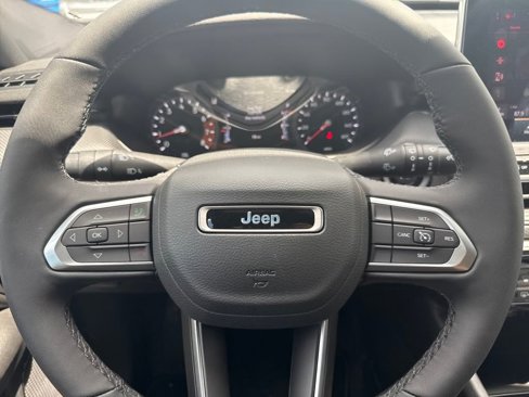 New 2025 Jeep Compass Latitude w/ Altitude Special Edition image 19