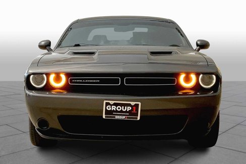Used 2020 Dodge Challenger SXT image 3