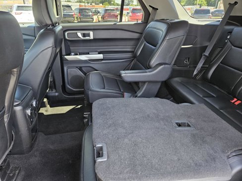 Used 2021 Ford Explorer XLT w/ Equipment Group 202A image 35