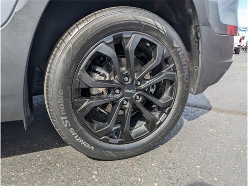 Used 2020 GMC Terrain SLE w/ Driver Convenience Package image 26
