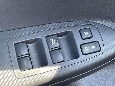 Used 2018 Mitsubishi Eclipse Cross SE image 16