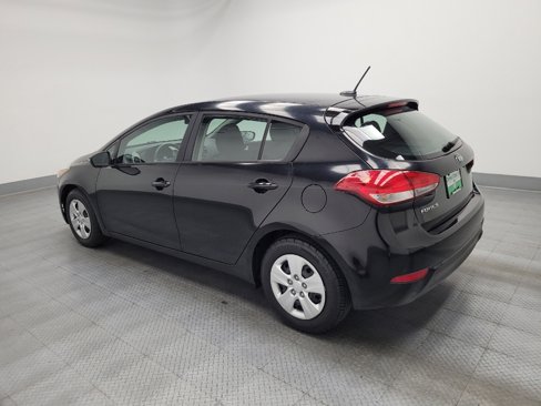 Used 2017 Kia Forte LX image 3