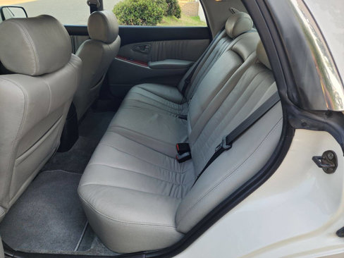 Used 2004 Mitsubishi Diamante LS image 17