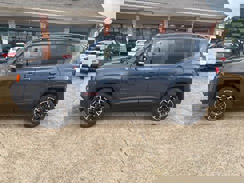 Used 2023 Jeep Renegade Trailhawk image 2