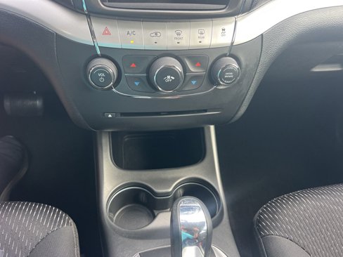 Used 2018 Dodge Journey SE w/ Blacktop Package image 34
