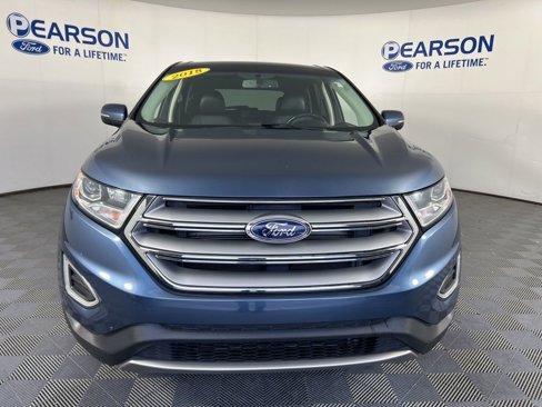 Used 2018 Ford Edge Titanium image 2