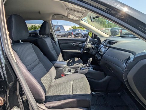 Used 2018 Nissan Rogue SV image 10