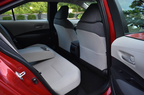 Used 2021 Toyota Corolla LE image 11