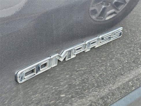 Used 2024 Jeep Compass Limited image 5