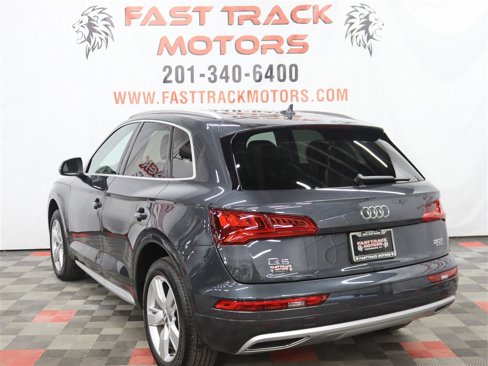 Used 2018 Audi Q5 2.0T Premium Plus w/ Premium Plus Package image 4