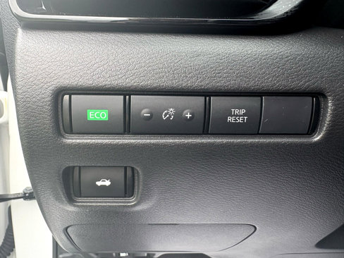 Used 2023 Nissan Sentra SV image 9