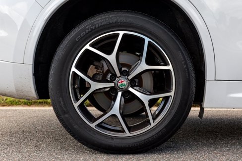 Used 2021 Alfa Romeo Stelvio Ti w/ Nero Edizione image 11