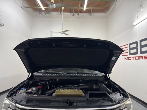 Used 2019 Ford Expedition Max XLT w/ Equipment Group 202A image 5