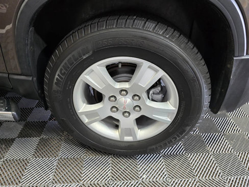 Used 2012 GMC Acadia SLE image 36