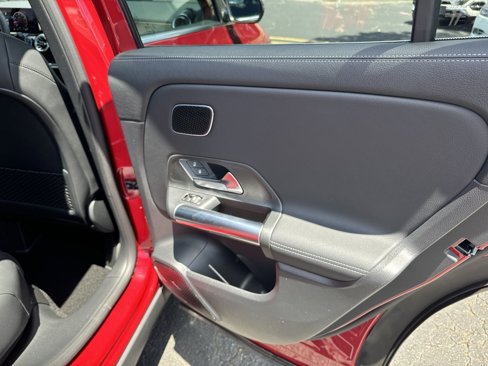 Certified 2025 Mercedes-Benz GLA 250 image 36