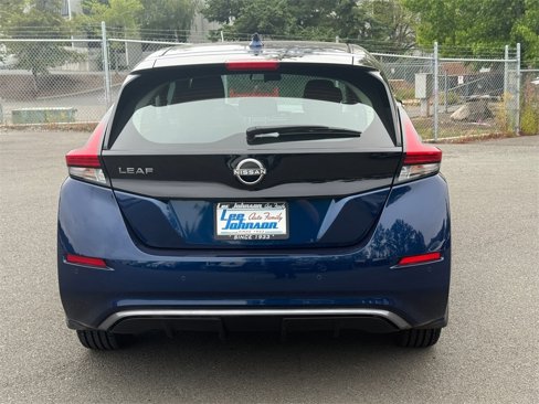 Used 2023 Nissan Leaf S image 6