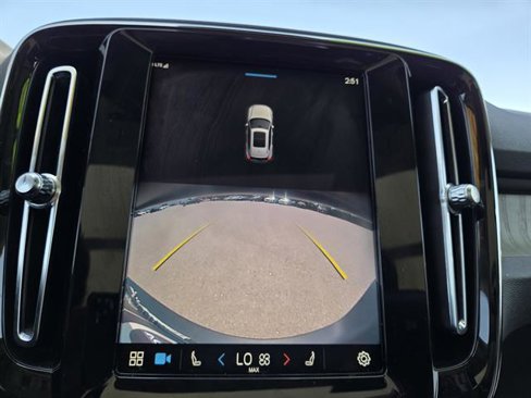 Certified 2023 Volvo XC40 B4 Plus image 14