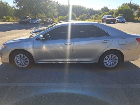 Used 2014 Toyota Camry LE image 7
