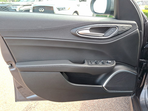 Used 2022 Alfa Romeo Giulia Sprint image 12