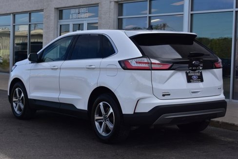 Used 2022 Ford Edge SEL w/ Convenience Package image 4