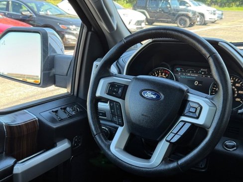 Used 2015 Ford F150 Lariat w/ Equipment Group 502A Luxury image 13