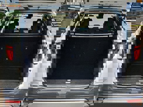 Used 2025 Hyundai Tucson SE image 9