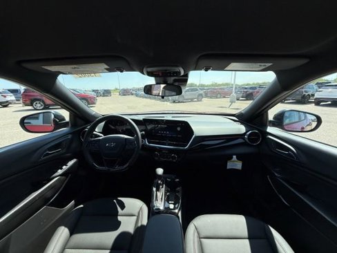 New 2025 Chevrolet Trax RS image 19