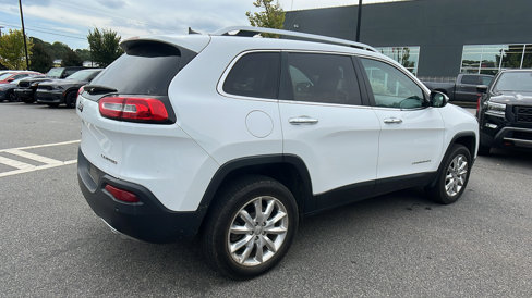 Used 2017 Jeep Cherokee Limited w/ Luxury Group image 7