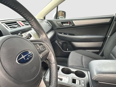 Used 2017 Subaru Outback 2.5i Premium image 41