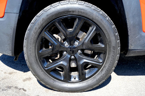 Used 2017 Jeep Renegade Altitude image 12