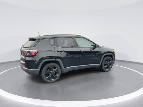 Used 2021 Jeep Compass Latitude image 9