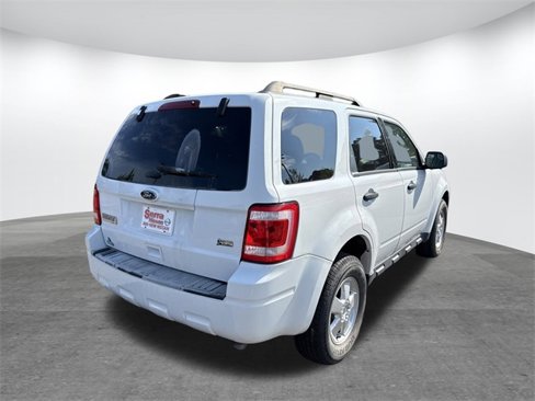 Used 2011 Ford Escape XLT image 17