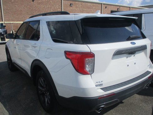 Used 2022 Ford Explorer XLT w/ Equipment Group 202A image 19