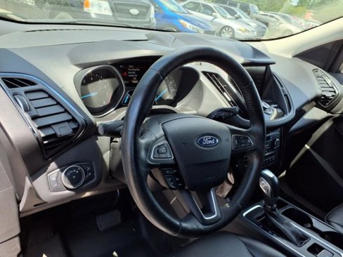 Used 2019 Ford Escape Titanium image 21