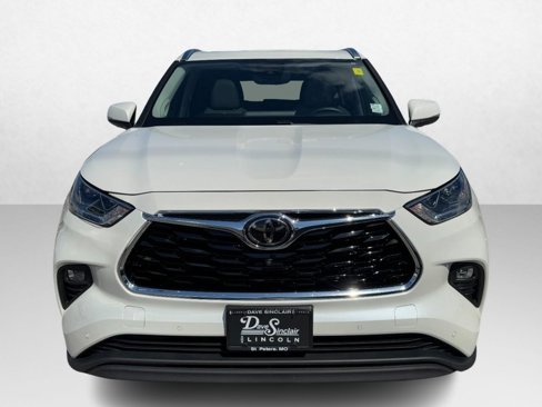 Used 2021 Toyota Highlander Limited image 2