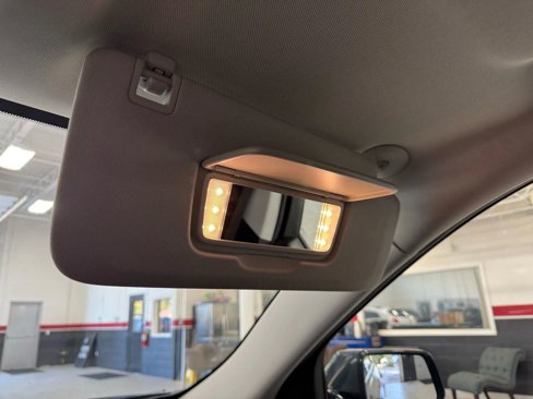 Used 2018 Chevrolet Traverse LT image 51