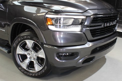 Used 2022 RAM 1500 Laramie w/ Sport Appearance Package image 9