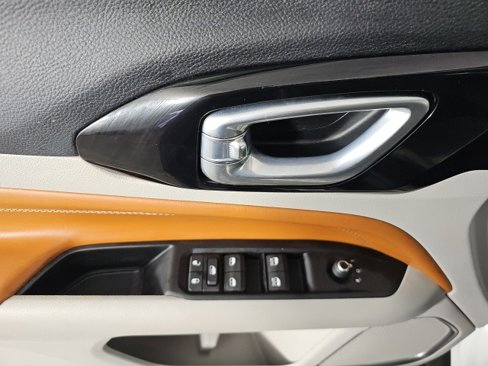 Certified 2022 Jeep Compass Limited image 11