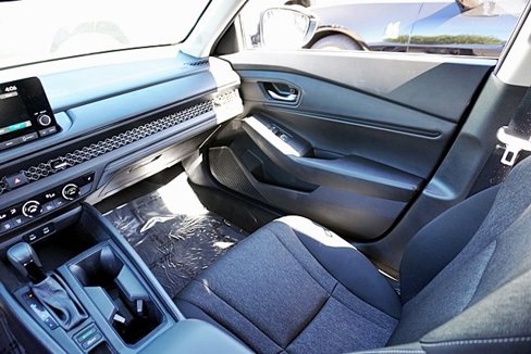 Used 2024 Honda Accord EX image 21