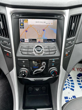 Used 2013 Hyundai Sonata SE w/ Navigation & Sunroof Pkg image 19