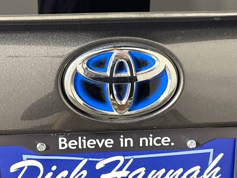 Used 2021 Toyota Prius LE image 23