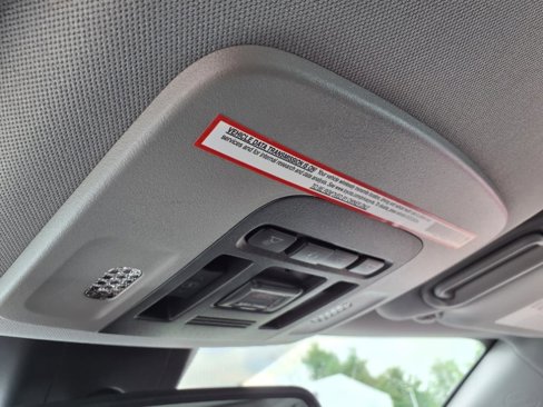 Used 2019 Toyota Camry XLE image 33