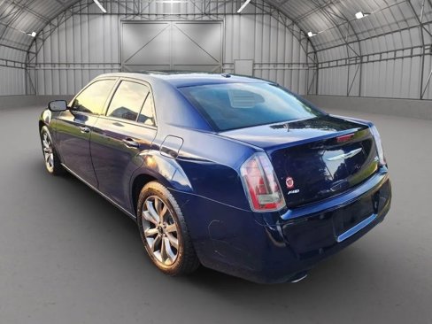 Used 2014 Chrysler 300 S image 4