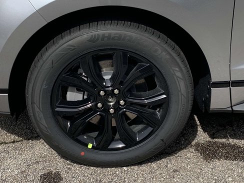 Used 2024 Ford Edge SE w/ Black Appearance Package image 8